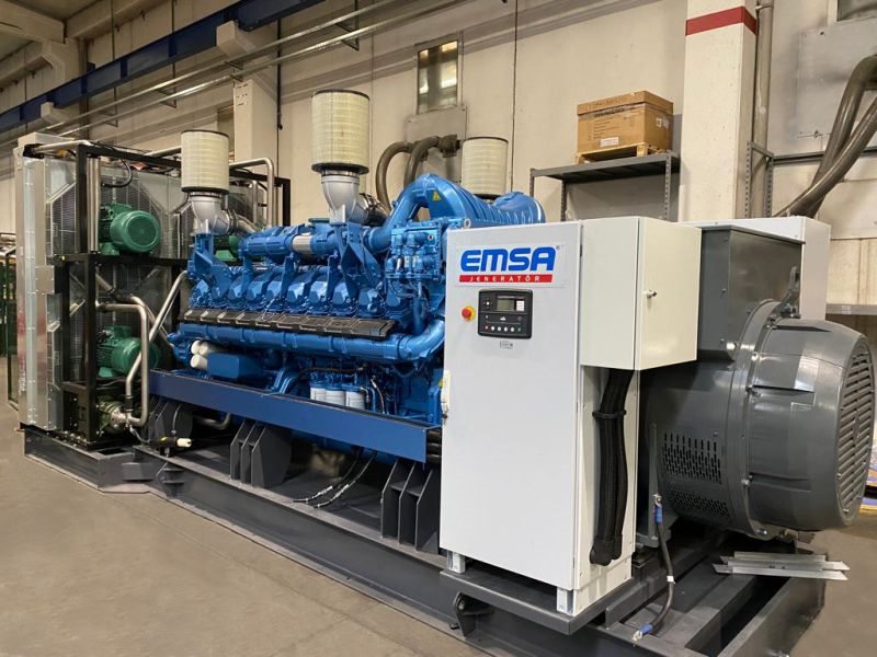 Integrated finished cooling package with engine